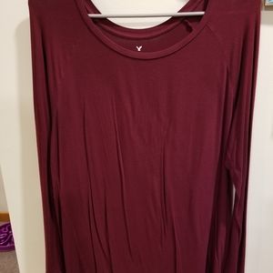 American Eagle maroon shirt